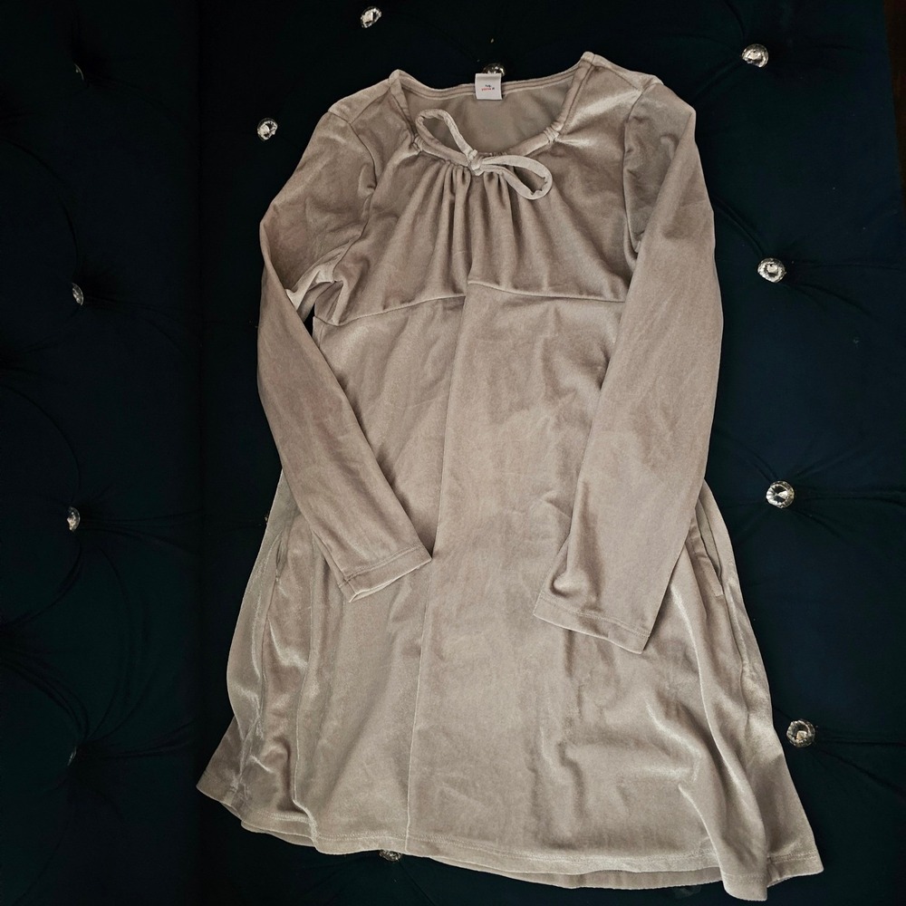 Old Navy Girls Silver Gray Velvet Long Sleeve Dress Size M 8 Pockets Bow Neck - Picture 2 of 10